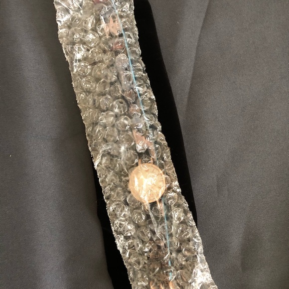 ✨ NWT Gift Set Matching Watch & Scarf - Picture 5 of 7